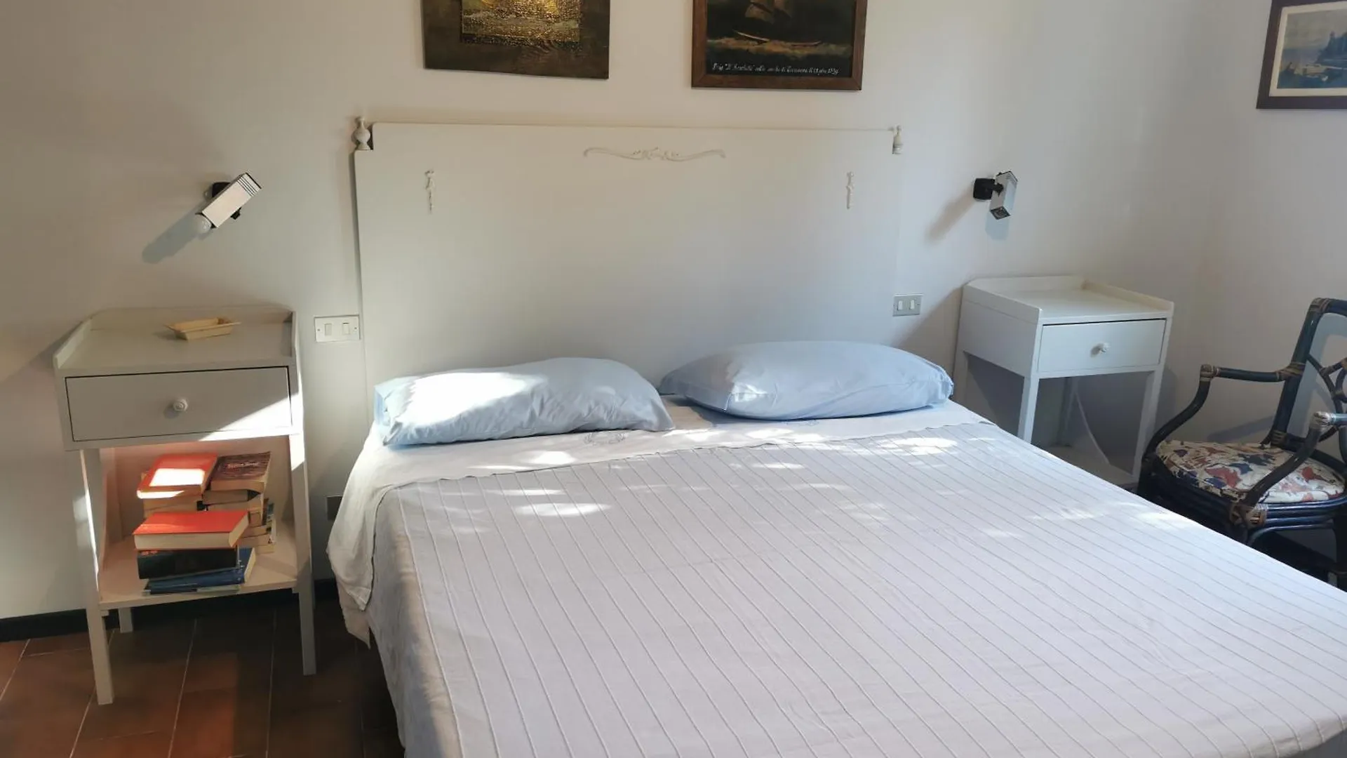 White & Blue House Apartment Chiavari