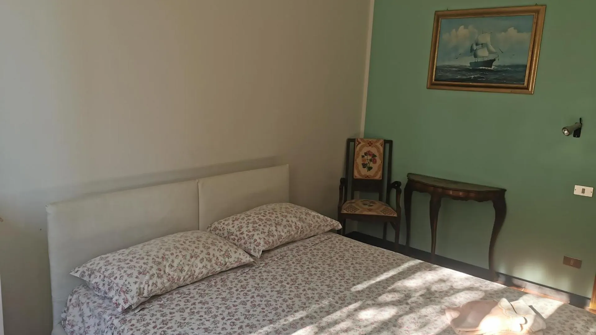 White & Blue House Apartment Chiavari
