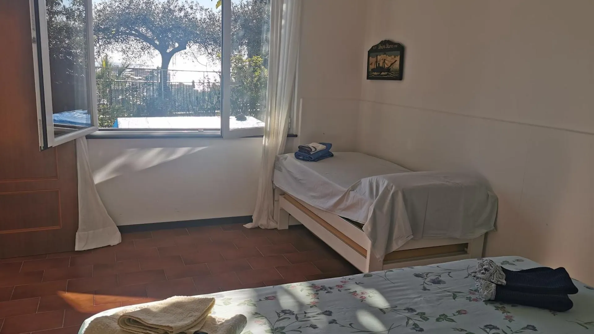 White & Blue House Apartment Chiavari Italy